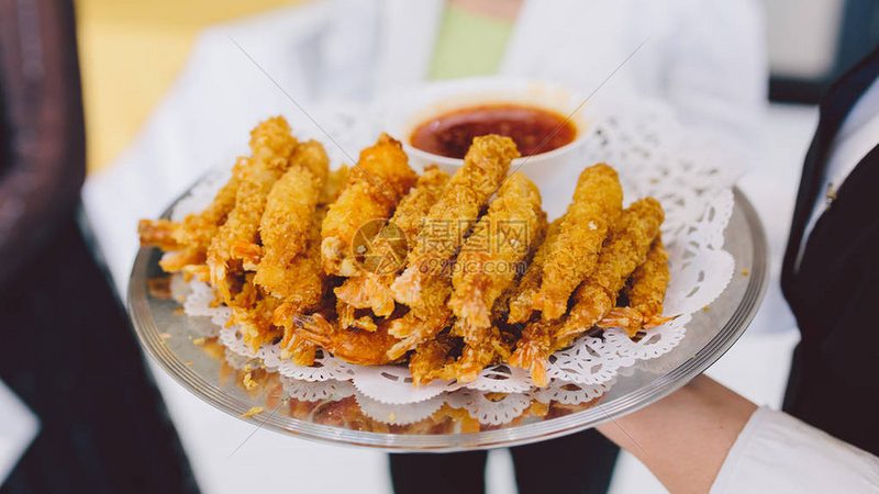 小标题：调味品保存盒材质的安全性考量